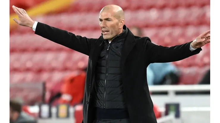 Zidane "no se moja" y elude opinar sobre la polémica Superliga que encabeza el Real Madrid.