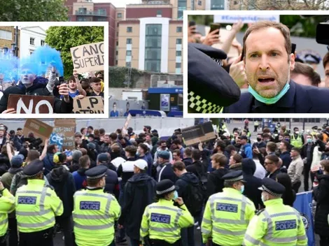 Hinchas bloquean bus del Chelsea en protesta por la Superliga
