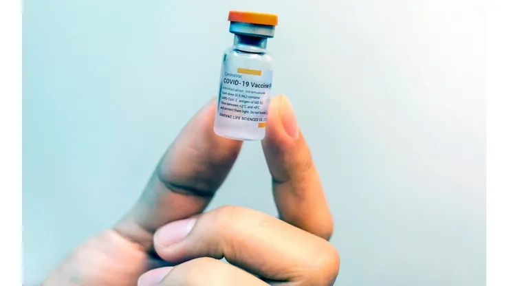 El acuerdo sería para abastecerse ante una posible tercera dosis
