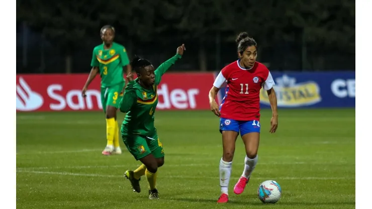La Selección Chilena Femenina logró su cupo al imponerse a Camerún en el repechaje.