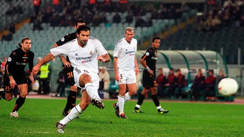 Luis Figo jugando por Real Madrid
