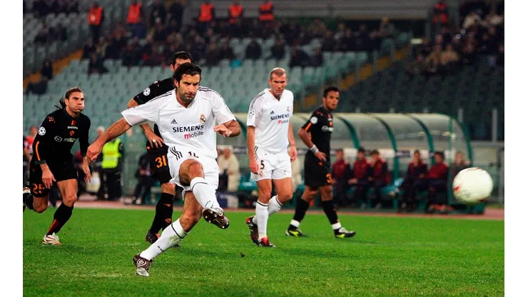 Luis Figo jugando por Real Madrid