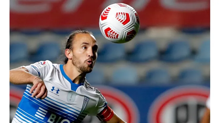 José Pedro Fuenzalida quiere levantar su cuarta copa de campeón consecutiva con Universidad Católica