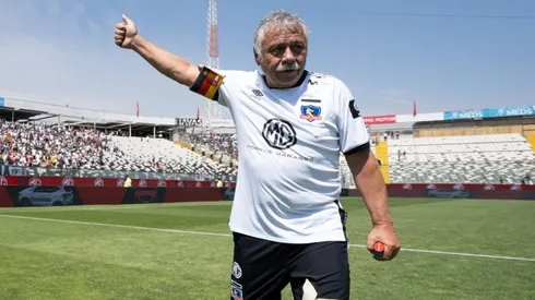 Carlos Caszely asegura que la mayoría lo ama y el que no, lo respeta