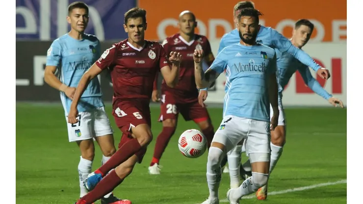 Las emociones del partido llegaron en los minutos finales.