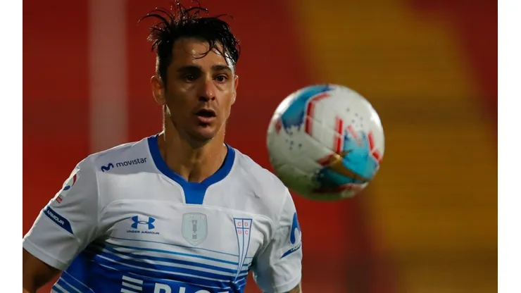 Los Cruzados ganan por 2-0 a los Torteros.