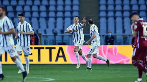 Cristiano Ronaldo fue defendido por Giorgio Chiellini.