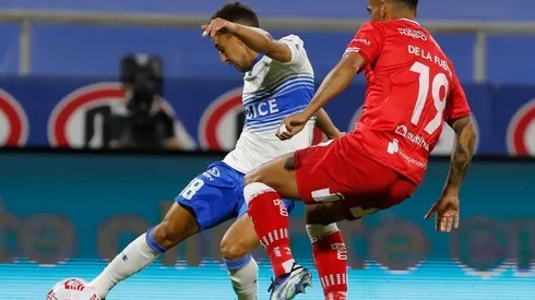 Universidad Católica vuelve al liderato luego de vencer a Curicó Unido