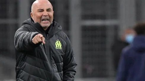 Jorge Sampaolo se inspiró en Federico Nietzsche para explicar sus movimientos en la banca