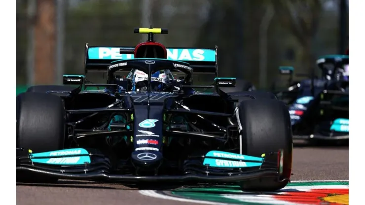 Bottas lideró las dos primeras practicas libres seguido de su compañero de equipo, Lewis Hamilton.