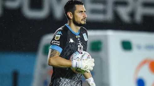 Arias le dio a Racing el paso a la ronda de dieciséis mejores del certamen.