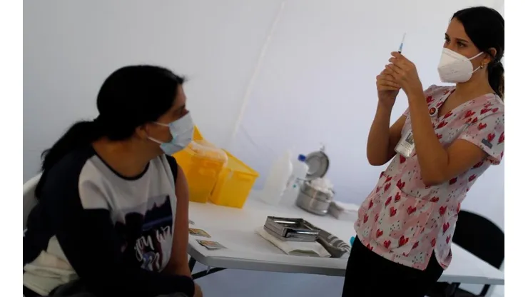 Autoridades refuerzan a la población la importancia de vacunarse