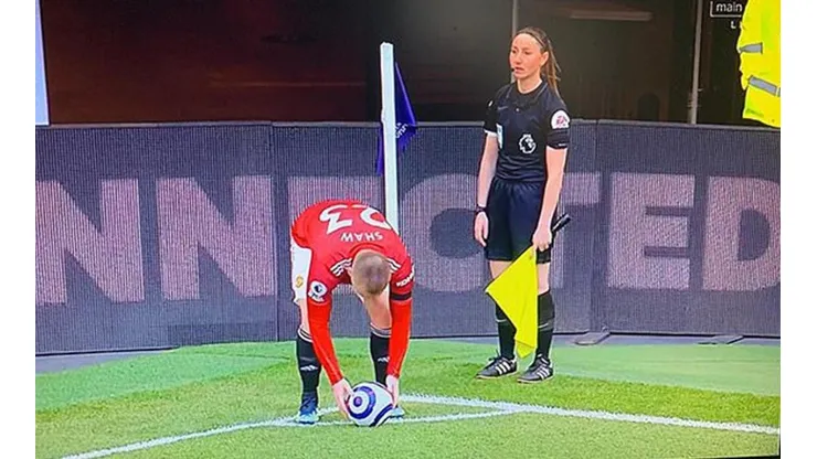 Los shorts de Sian Massey-Ellis incomodaron a la TV iraní