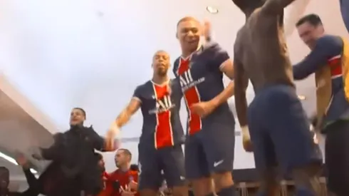 Mbappé y compañía saltan y cantan en el camarín