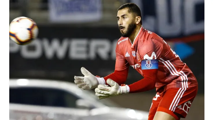 Johnny dejó marca en la U, pero no en La Roja según tres históricos.