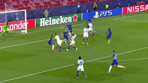 El golazo de chilena del iraní Mehdi Taremi