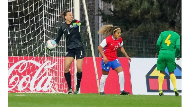 Christiane Endler feliz entre lágrimas de emoción: la mujer chilena es fuerte, capaz y se va a los Juegos Olímpicos.