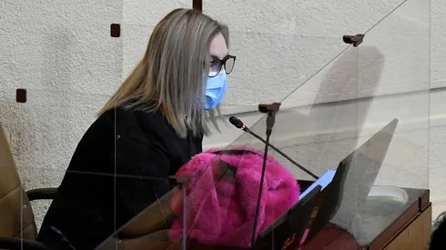 Jiles se compromete a no ser carta presidencial si Piñera apoya retiro