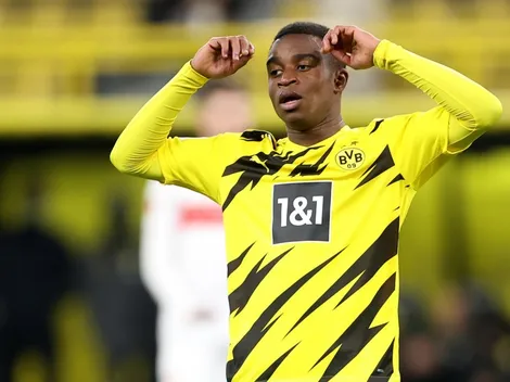 Moukoko dejó encerrada a su ex novia en su departamento