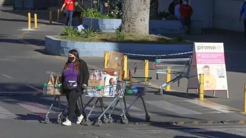 Pese a las limitaciones de productos a la venta, los supermercados siguen siendo un importante centro de abastecimiento.