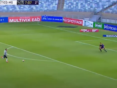 Edú Vargas tuvo tres ocasiones claras en el clásico mineiro