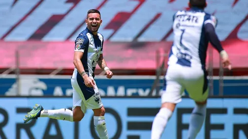Sebastián Vegas celebra tras su golazo