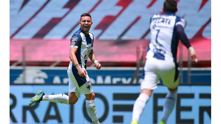 Sebastián Vegas celebra tras su golazo
