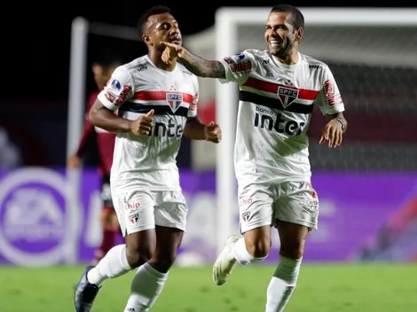 El increíble golazo de tiro libre de Dani Alves en Sao Paulo