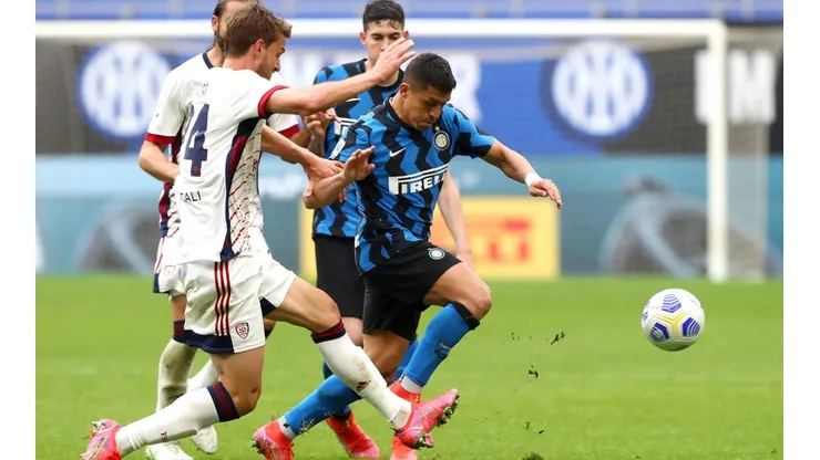 Alexis Sánchez intentó, pero no pudo convertir ante Cagliari