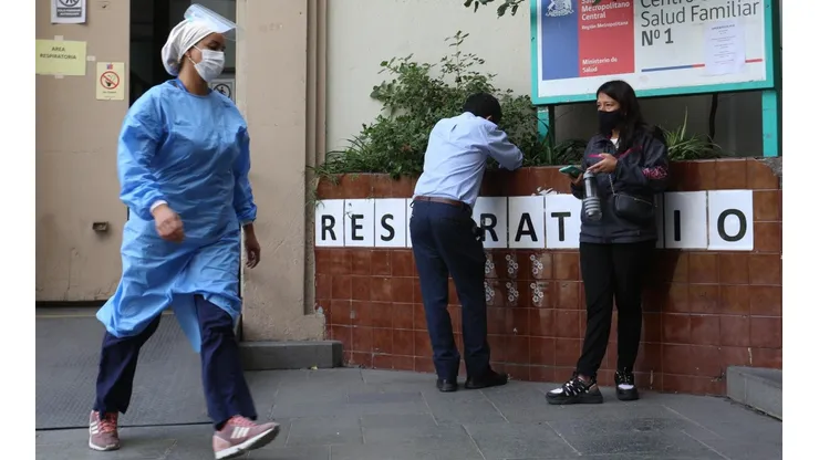Ocupación de camas llega al 96% en Chile