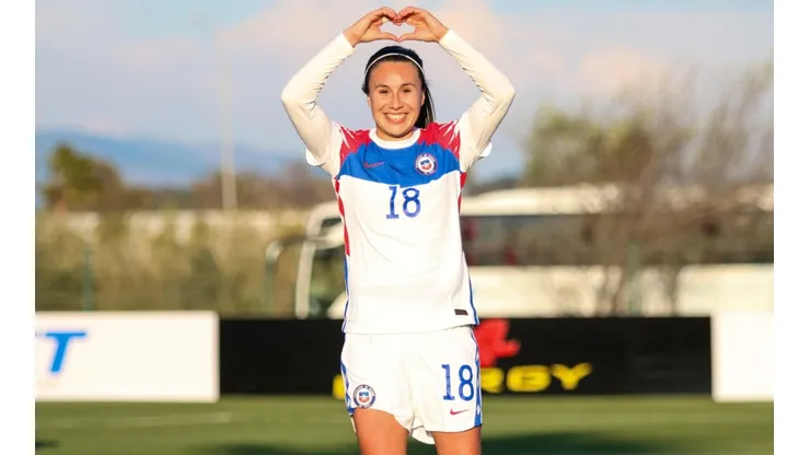 Camila Sáez marcó gol para la Roja frente a Camerún por la ida del repechaje a Tokio.