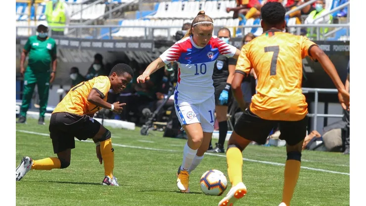 Yanara Aedo es esperanza de gol de Chile ante Camerún, en el repechaje olímpico clasificatorio a Tokio 2020
