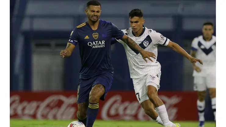 Pablo Galdames jugando ante Boca