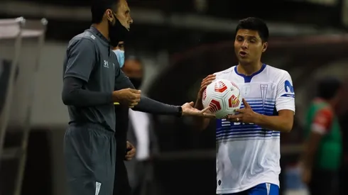 El técnico Cruzado debe sortear la fase de grupos de la Libertadores.