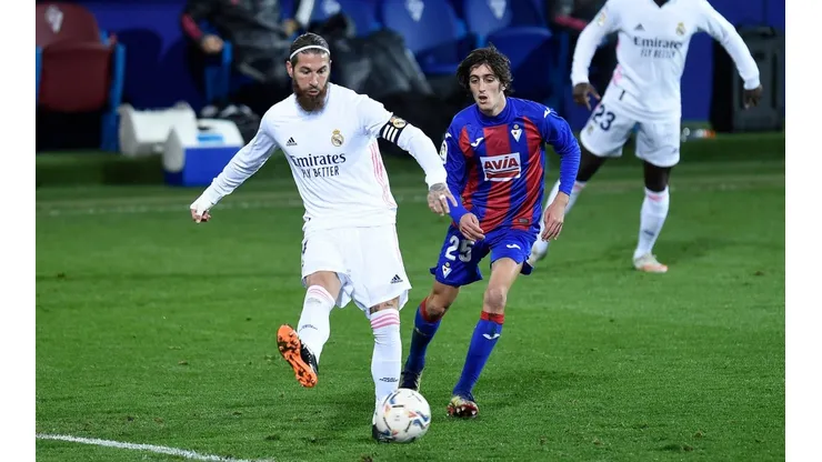 Sergio Ramos está a la espera de definir su futuro con Real Madrid.