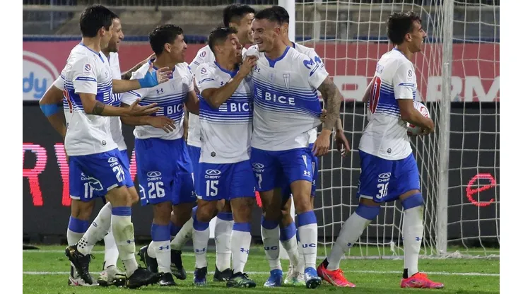 La Católica aprueba aumento de capital para la modernización del estadio San Carlos.