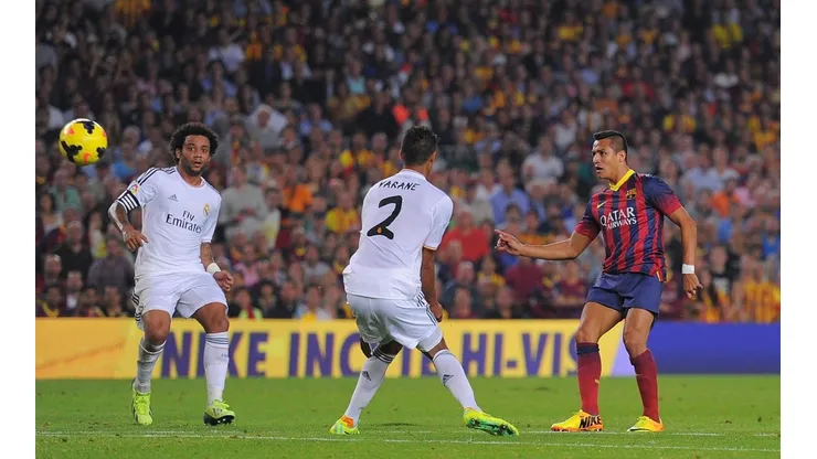 Alexis Sánchez marcó uno de los goles más bonitos en años recientes en El Clásico.
