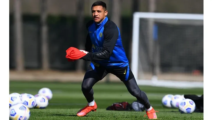 Alexis Sánchez entrena con todo para el partido contra Cagliari y voces lo ponen como titular.