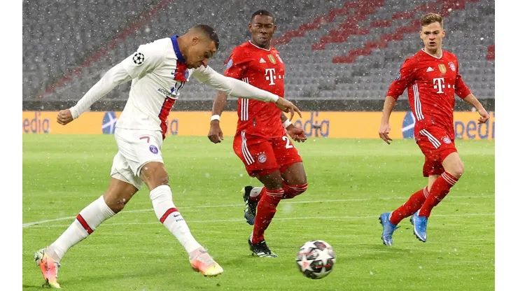 Kylian Mbappé se lució con PSG ante Bayern Munich en Champions League.