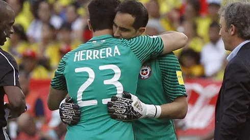 Johnny Herrera y Claudio Bravo en la selección chilena.
