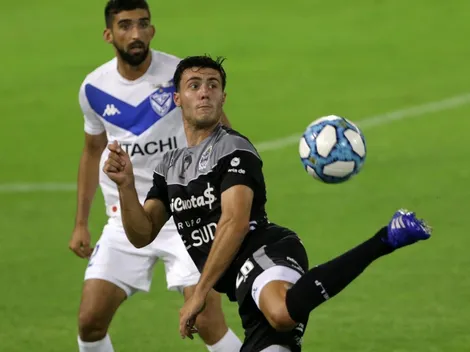 Un Amor que sufre por Colo Colo: Jugador de Vélez quería venir