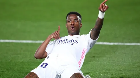 Vinicius marcó un doblete