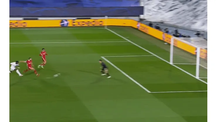 Vinicius Junior definió de gran manera para poner en ventaja a Real Madrid.