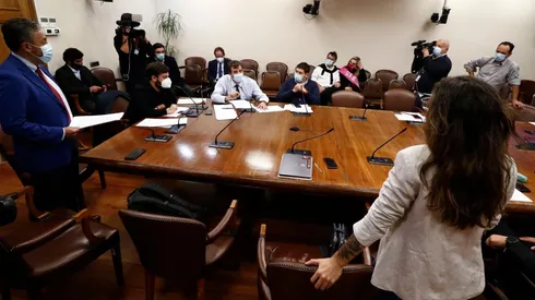 Comisión de Constitución discute proyecto de tercer retiro