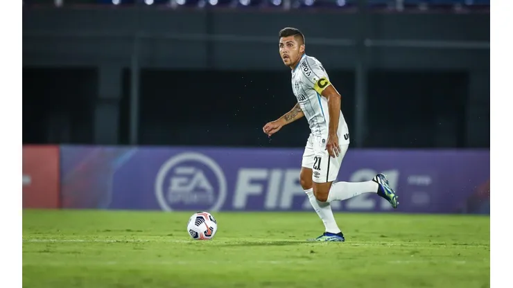 Pinares jugó 45' minutos