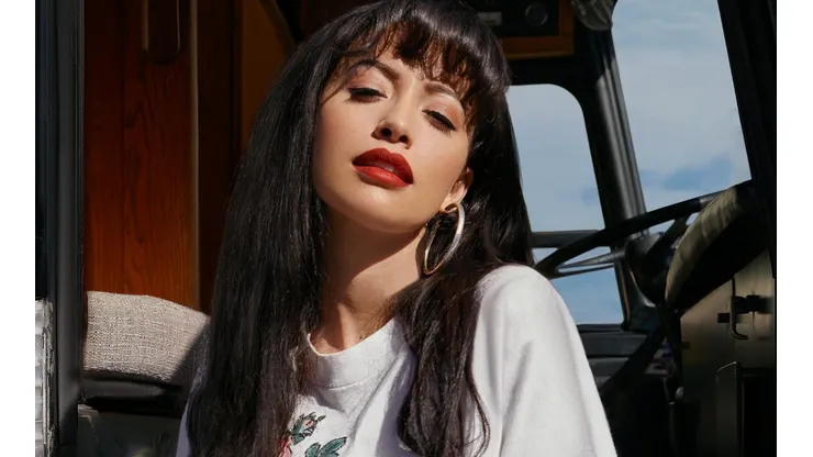 Chistian Serratos la protagonista de "Selena, La Serie".
