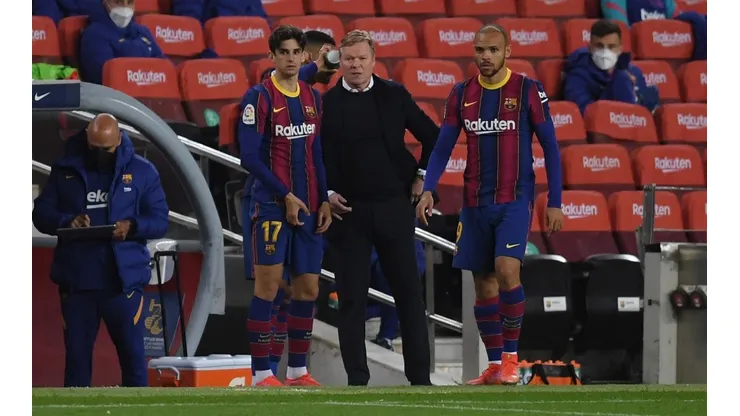 Ronald Koeman se resta presión en la lucha por el título de La Liga.