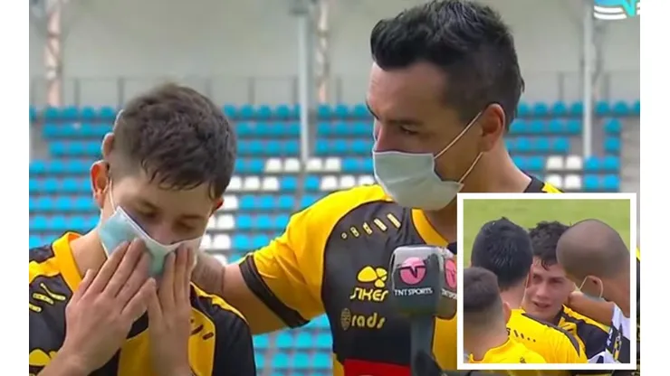John Bravo no puede contener la lágrimas al estar cerca de Esteban Paredes