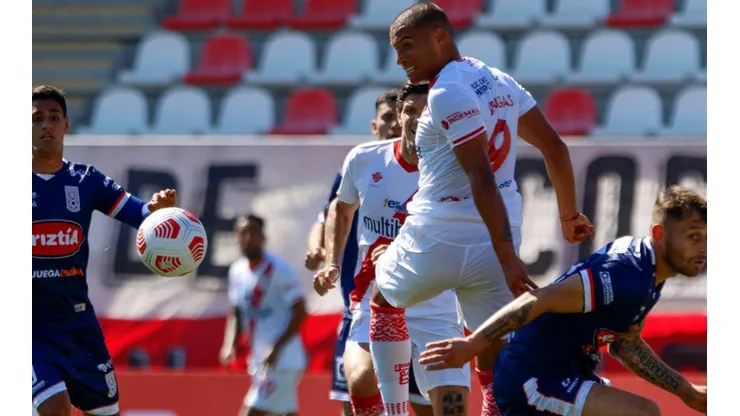 Si la ANFP no acepta, el equipo del Maule tendrá que salir con 10 jugadores a la cancha.
