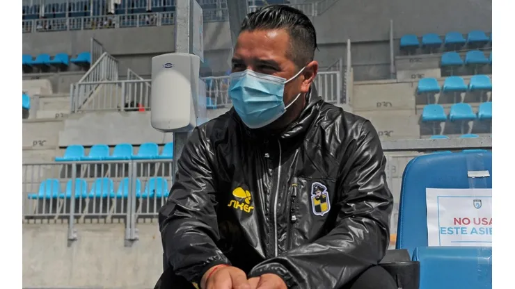 Tito alaba a Paredes
